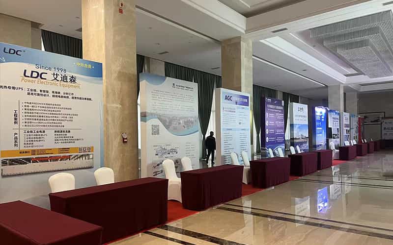 廣告物料制作會(huì)場(chǎng)布景舞臺(tái)搭建展位搭建舞臺(tái)燈光設(shè)備演藝音響高清LED屏