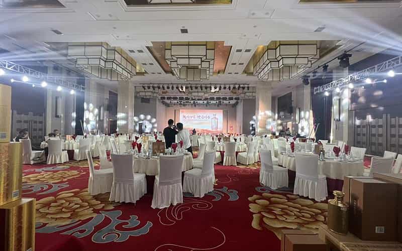 廣告物料制作會(huì)場(chǎng)布景舞臺(tái)搭建展位搭建舞臺(tái)燈光設(shè)備演藝音響高清LED屏